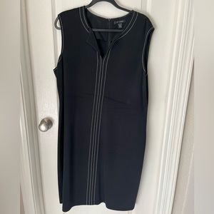 St. John contrast trim dress